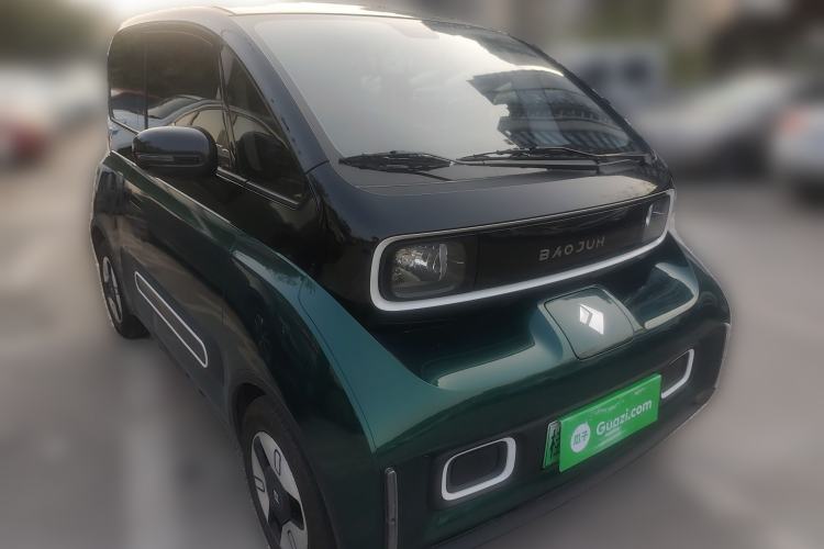 Used Baojun KiWi EV 2022 Designer Lite Edition Lithium Iron Phosphate Front Right 45 Deg