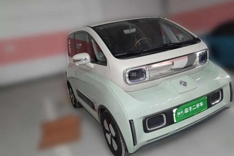 Used Baojun KiWi EV 2022 Artist Lite Edition Ternary Lithium Front Right 45 Deg