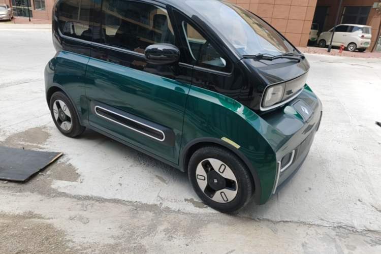Used Baojun KiWi EV 2022 Designer Lite Edition Ternary Lithium Front Right 45 Deg