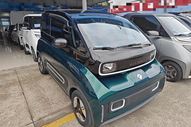 Used Baojun KiWi EV 2022 Designer Lite Edition Ternary Lithium Front Right 45 Deg