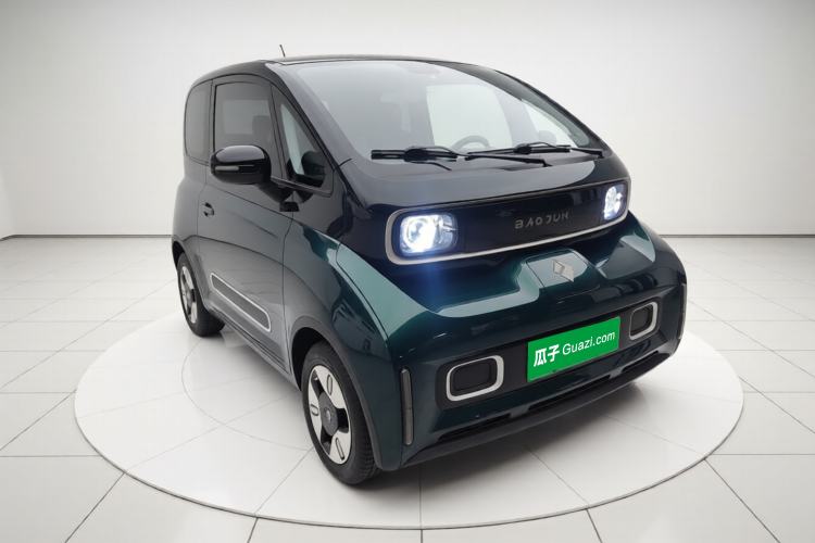 Used Baojun KiWi EV 2022 Designer Lite Edition Ternary Lithium Front Right 45 Deg