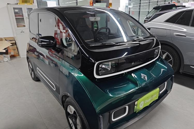 Used Baojun KiWi EV 2022 Designer Lite Edition Lithium Iron Phosphate Front Right 45 Deg