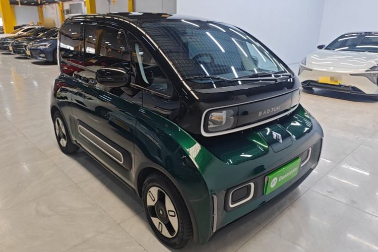 Used Baojun KiWi EV 2022 Designer Lite Edition Ternary Lithium Front Right 45 Deg