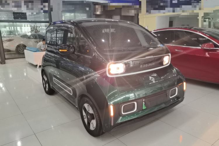 Used Baojun KiWi EV 2022 Designer Lite Edition Ternary Lithium Front Right 45 Deg