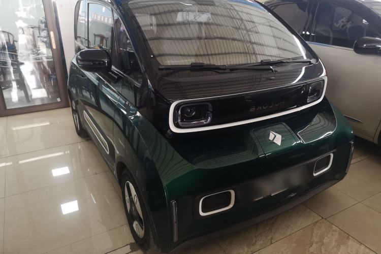 Used Baojun KiWi EV 2022 Artist Lite Edition Lithium Iron Phosphate Front Right 45 Deg