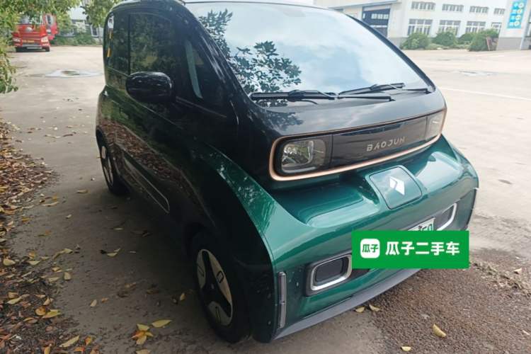 Used Baojun KiWi EV 2022 Artist Lite Edition Lithium Iron Phosphate Front Right 45 Deg