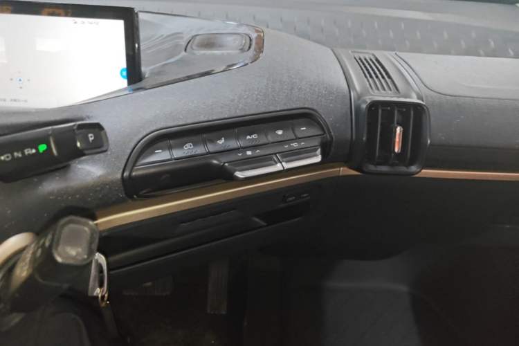 Used Baojun KiWi EV 2022 Artist Lite Edition Lithium Iron Phosphate Gear Lever