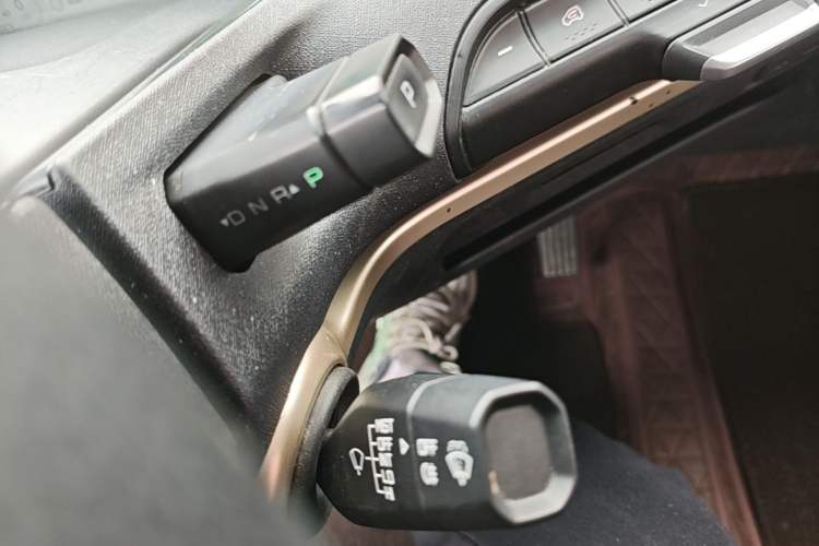 Used Baojun KiWi EV 2022 Artist Lite Edition Ternary Lithium Gear Lever