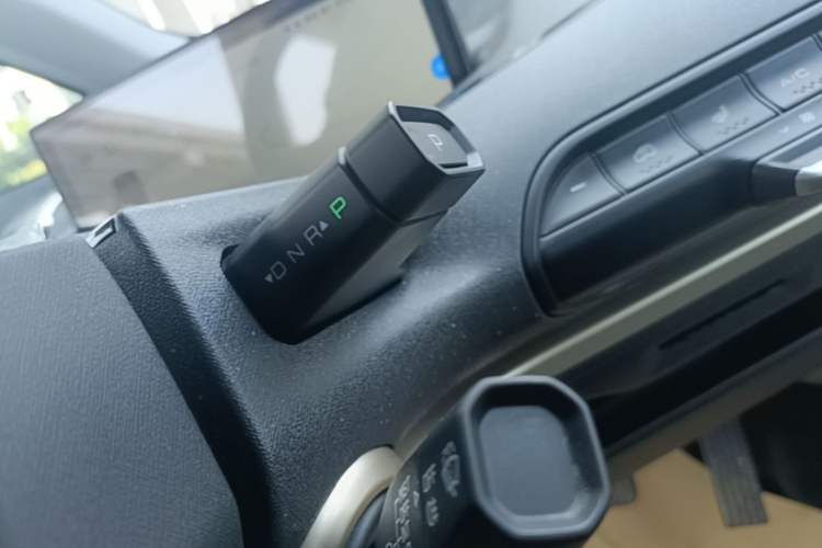 Used Baojun KiWi EV 2022 Designer Lite Edition Ternary Lithium Gear Lever