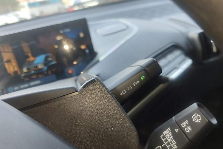 Used Baojun KiWi EV 2022 Designer Lite Edition Lithium Iron Phosphate Gear Lever