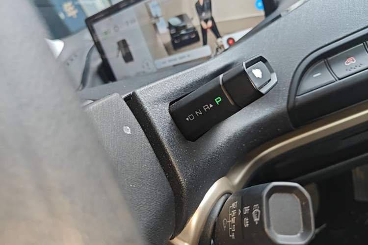 Used Baojun KiWi EV 2022 Designer Lite Edition Lithium Iron Phosphate Gear Lever
