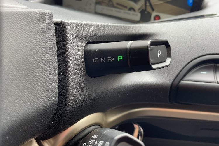 Used Baojun KiWi EV 2022 Designer Lite Edition Lithium Iron Phosphate Gear Lever