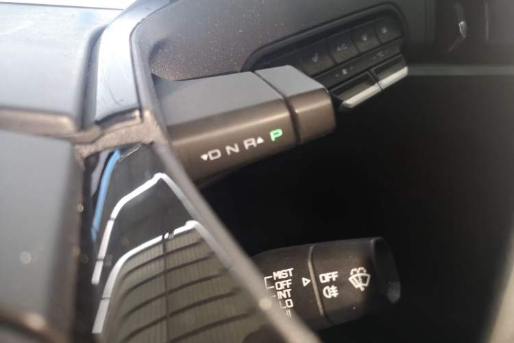 Used Baojun KiWi EV 2022 Artist Lite Edition Lithium Iron Phosphate Gear Lever