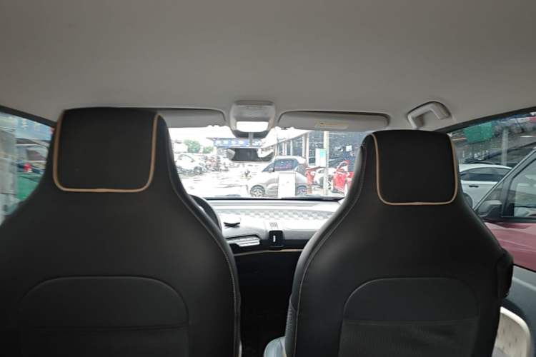 Used Baojun KiWi EV 2022 Artist Lite Edition Lithium Iron Phosphate Headliner