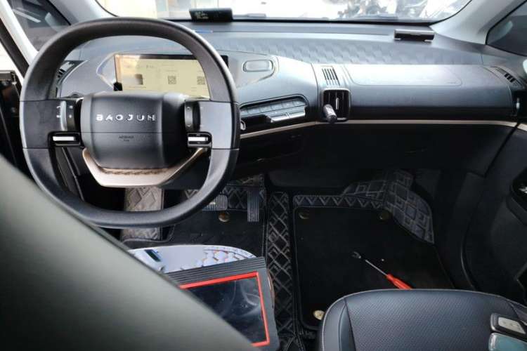 Used Baojun KiWi EV 2022 Artist Lite Edition Lithium Iron Phosphate Interior 1