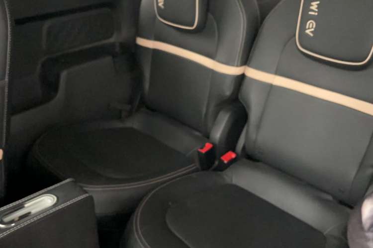 Used Baojun KiWi EV 2022 Artist Lite Edition Ternary Lithium Interior 1