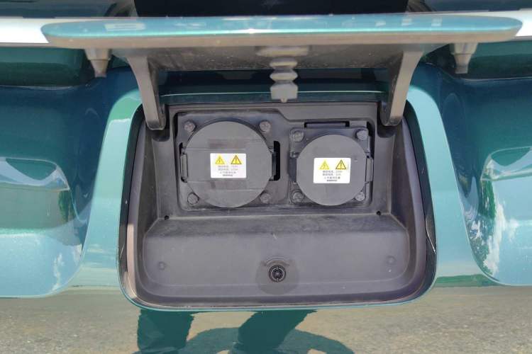 Used Baojun KiWi EV 2022 Artist Lite Edition Lithium Iron Phosphate Interior 1