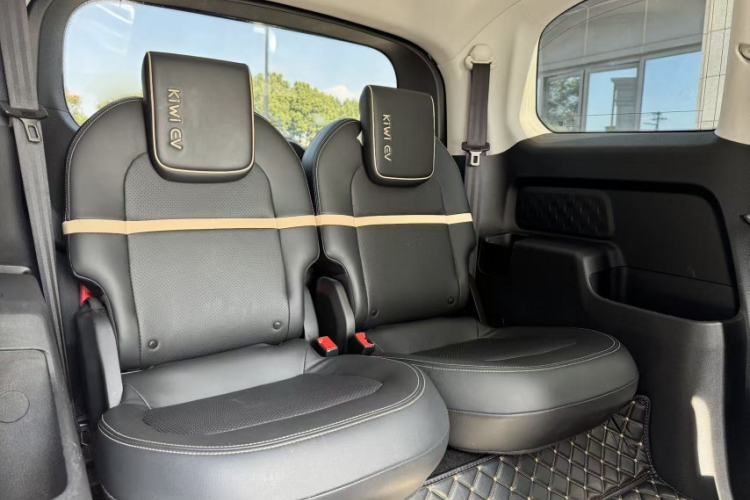 Used Baojun KiWi EV 2022 Designer Lite Edition Ternary Lithium Interior 3