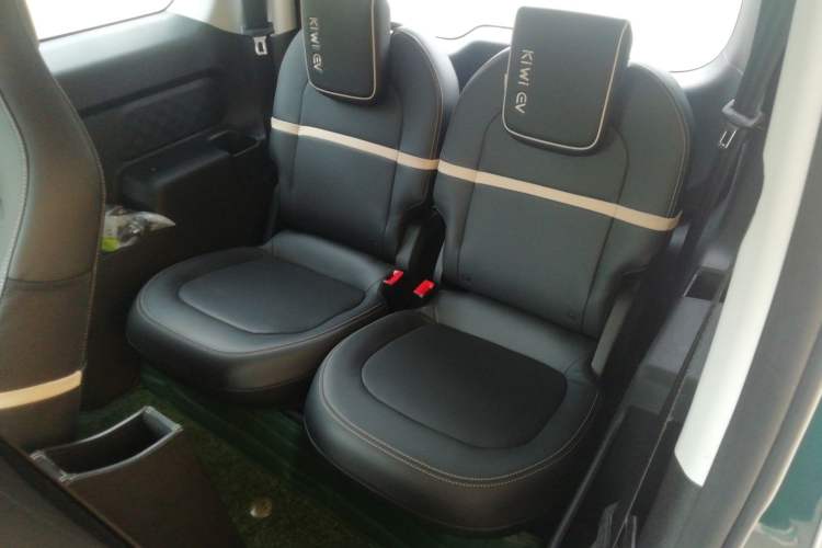 Used Baojun KiWi EV 2022 Designer Lite Edition Ternary Lithium Interior 4