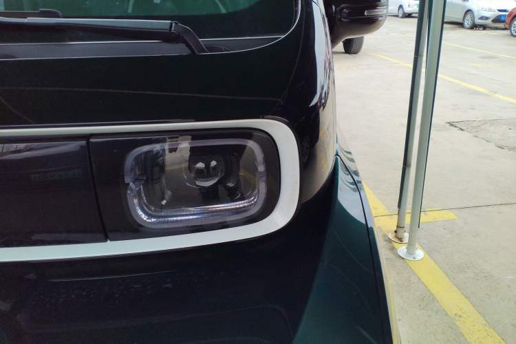 Used Baojun KiWi EV 2022 Artist Lite Edition Ternary Lithium Left Front Headlight