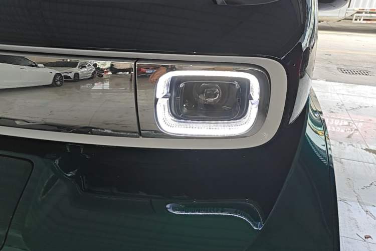 Used Baojun KiWi EV 2022 Artist Lite Edition Ternary Lithium Left Front Headlight