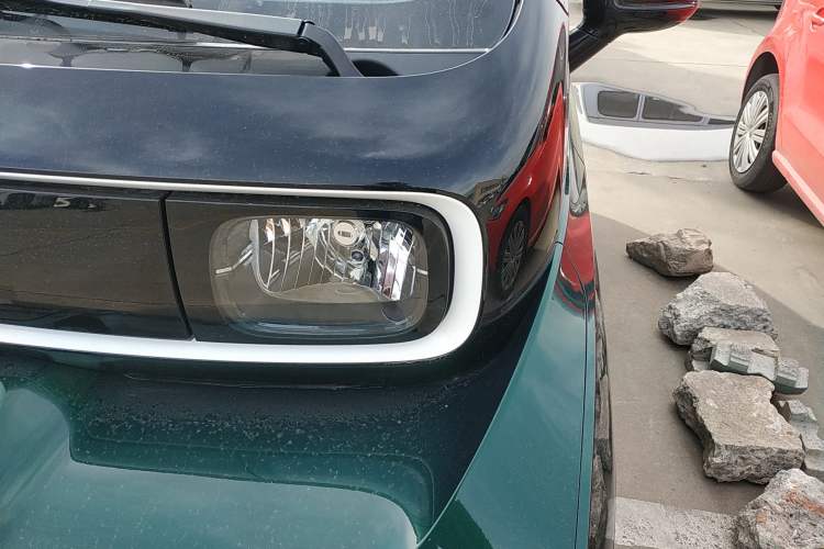 Used Baojun KiWi EV 2022 Designer Lite Edition Lithium Iron Phosphate Left Front Headlight
