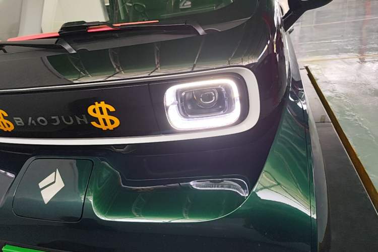 Used Baojun KiWi EV 2022 Artist Lite Edition Lithium Iron Phosphate Left Front Headlight