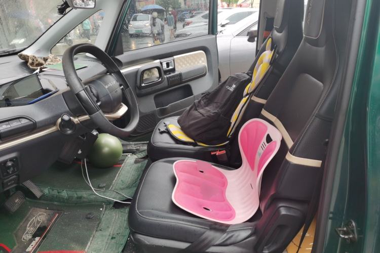 Used Baojun KiWi EV 2022 Artist Lite Edition Ternary Lithium Left Front Seat