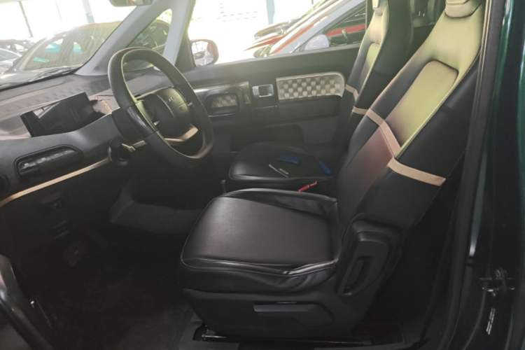 Used Baojun KiWi EV 2022 Artist Lite Edition Lithium Iron Phosphate Left Front Seat
