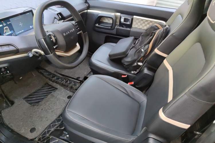 Used Baojun KiWi EV 2022 Artist Lite Edition Ternary Lithium Left Front Seat