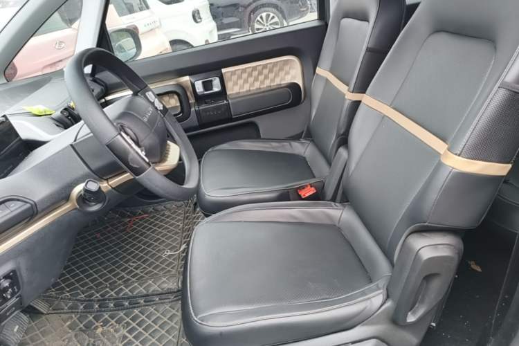 Used Baojun KiWi EV 2022 Artist Lite Edition Ternary Lithium Left Front Seat