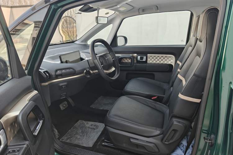 Used Baojun KiWi EV 2022 Designer Lite Edition Lithium Iron Phosphate Left Front Seat