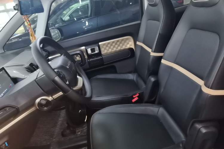 Used Baojun KiWi EV 2022 Designer Lite Edition Ternary Lithium Left Front Seat
