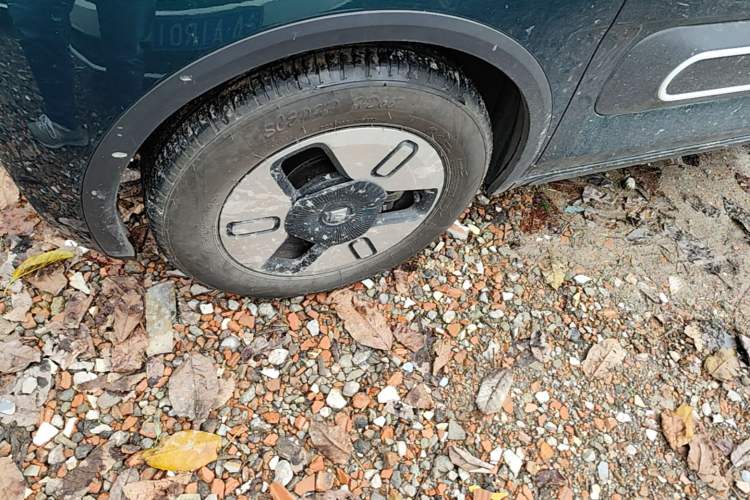 Used Baojun KiWi EV 2022 Artist Lite Edition Ternary Lithium Left Front Wheel Hub