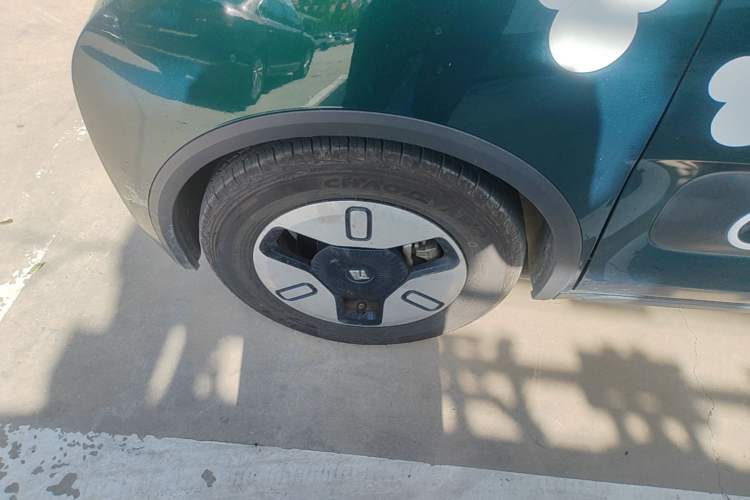 Used Baojun KiWi EV 2022 Designer Lite Edition Ternary Lithium Left Front Wheel Hub