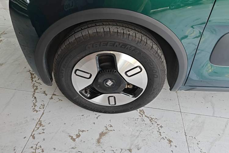 Used Baojun KiWi EV 2022 Artist Lite Edition Ternary Lithium Left Front Wheel Hub