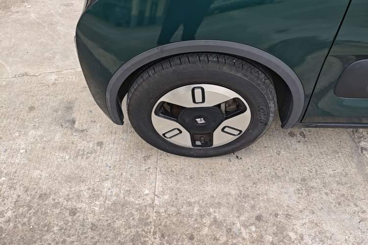 Used Baojun KiWi EV 2022 Artist Lite Edition Ternary Lithium Left Front Wheel Hub