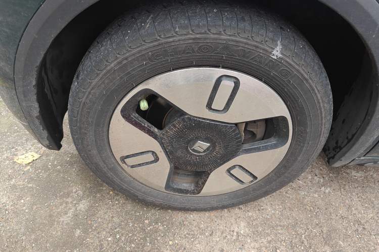 Used Baojun KiWi EV 2022 Designer Lite Edition Ternary Lithium Left Front Wheel Hub