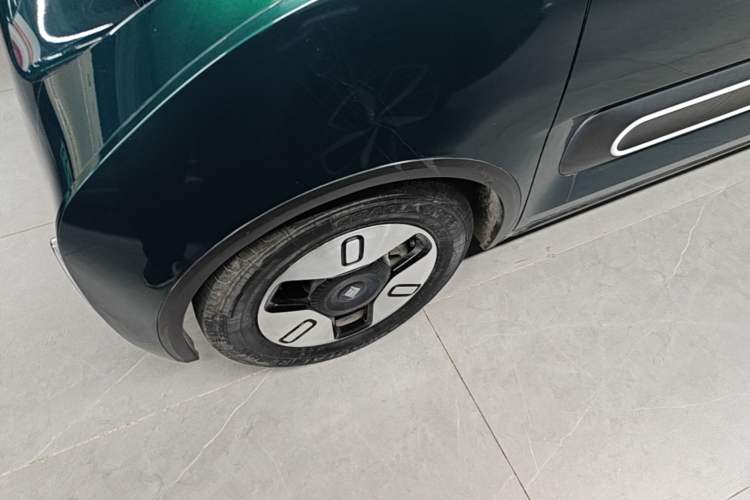 Used Baojun KiWi EV 2022 Designer Lite Edition Lithium Iron Phosphate Left Front Wheel Hub