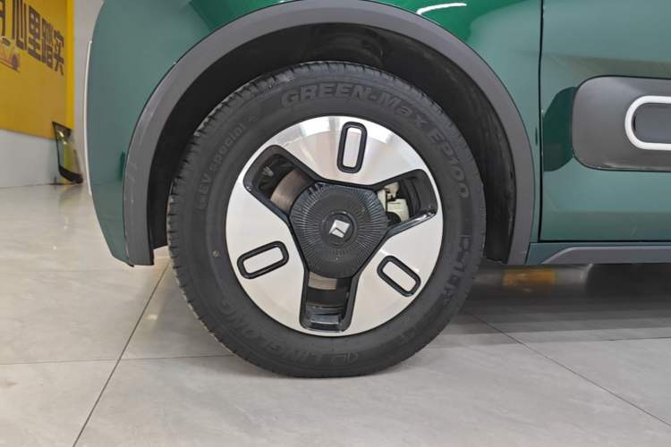 Used Baojun KiWi EV 2022 Designer Lite Edition Ternary Lithium Left Front Wheel Hub