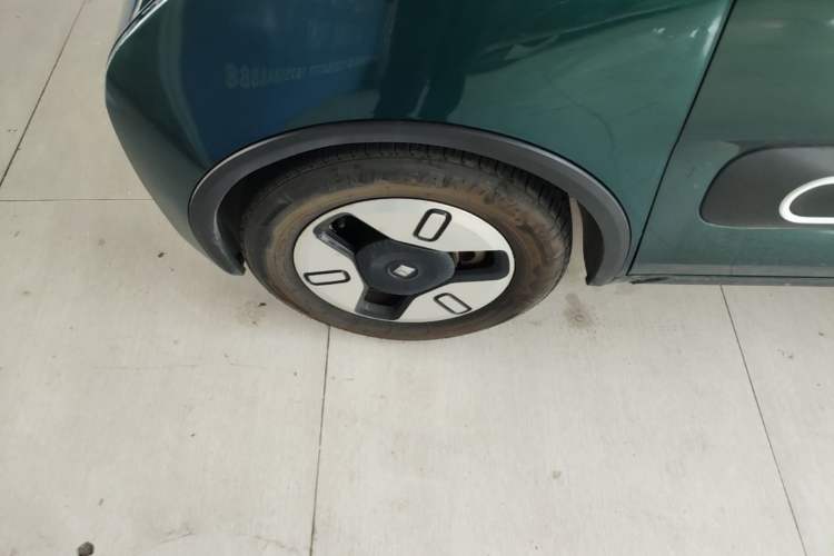 Used Baojun KiWi EV 2022 Artist Lite Edition Ternary Lithium Left Front Wheel Hub