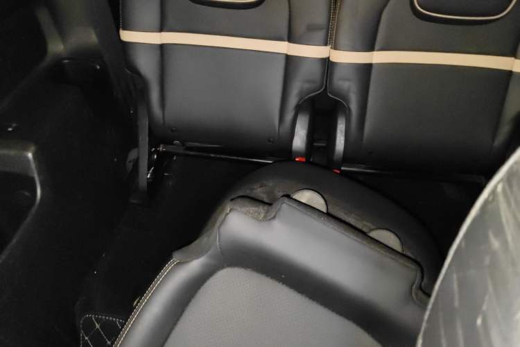 Used Baojun KiWi EV 2022 Designer Lite Edition Ternary Lithium Left Rear Seat