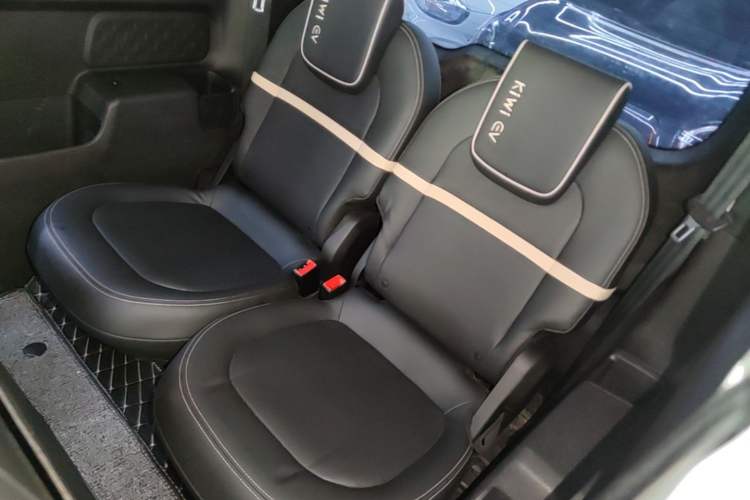 Used Baojun KiWi EV 2022 Artist Lite Edition Ternary Lithium Left Rear Seat