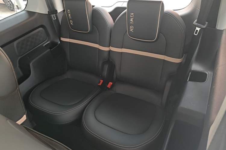 Used Baojun KiWi EV 2022 Artist Lite Edition Ternary Lithium Left Rear Seat