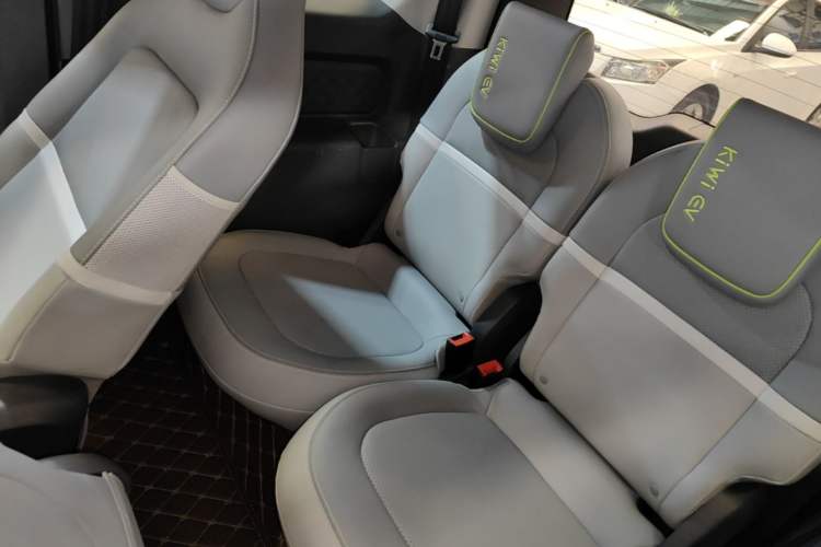 Used Baojun KiWi EV 2022 Artist Lite Edition Lithium Iron Phosphate Left Rear Seat