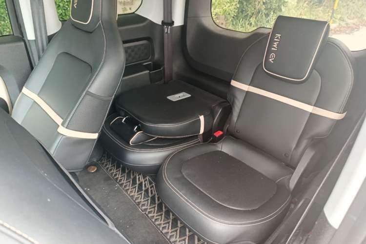Used Baojun KiWi EV 2022 Artist Lite Edition Lithium Iron Phosphate Left Rear Seat