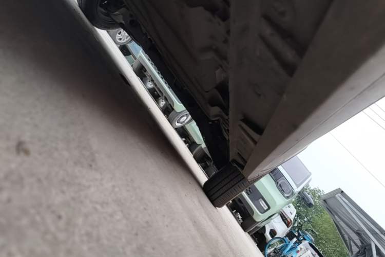 Used Baojun KiWi EV 2022 Artist Lite Edition Ternary Lithium Left Side Sill