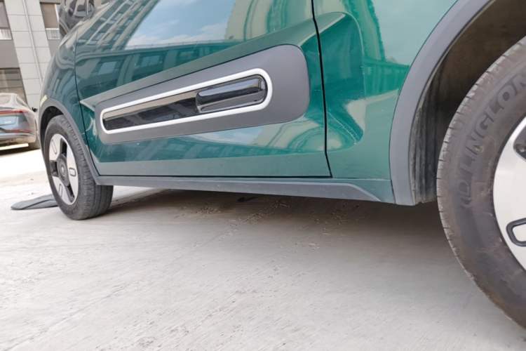 Used Baojun KiWi EV 2022 Designer Lite Edition Ternary Lithium Left Side Sill