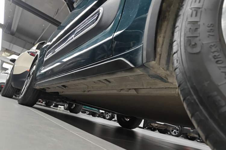 Used Baojun KiWi EV 2022 Designer Lite Edition Lithium Iron Phosphate Left Side Sill