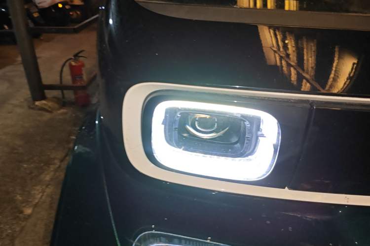 Used Baojun KiWi EV 2022 Artist Lite Edition Lithium Iron Phosphate Right Front Headlight